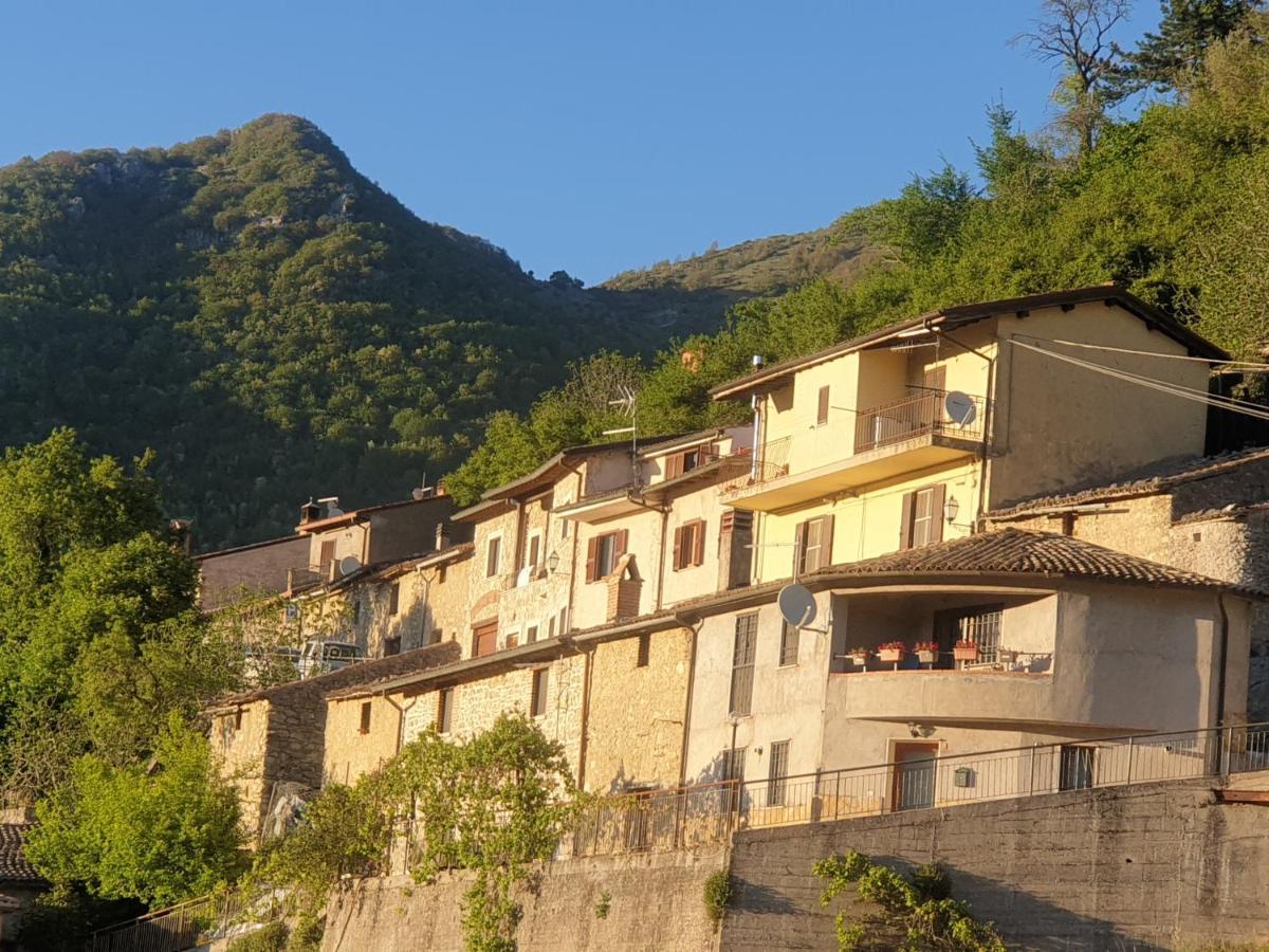 La Casa Sul Fiordo Lago Del Turano Paganico Sabino Exterior photo